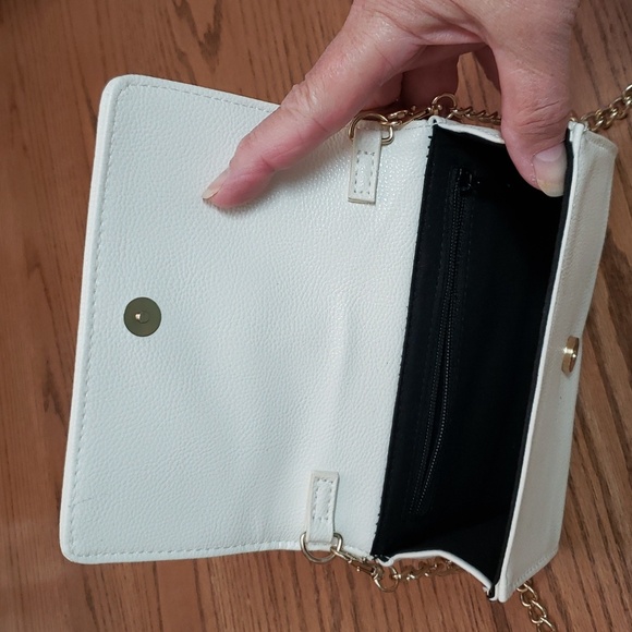 Lori Greiner Fashion Chain Crossbody Satchel Clutch. 5"x7" Winter White - Picture 6 of 8